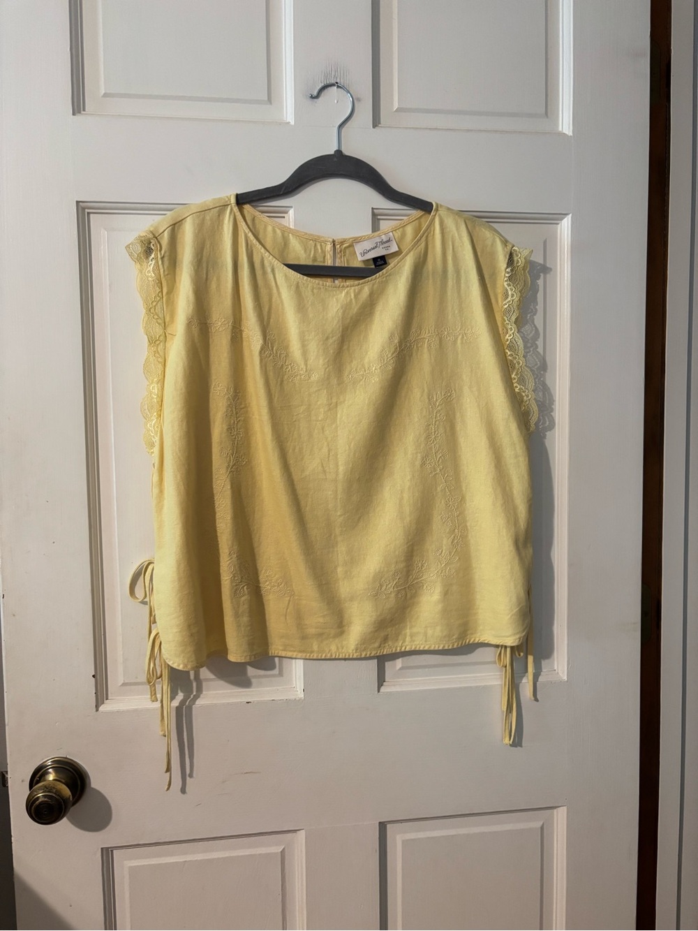 New, never worn, Universal Thread Pale Yellow Lace-Sleeve Tie-Accent Blouse